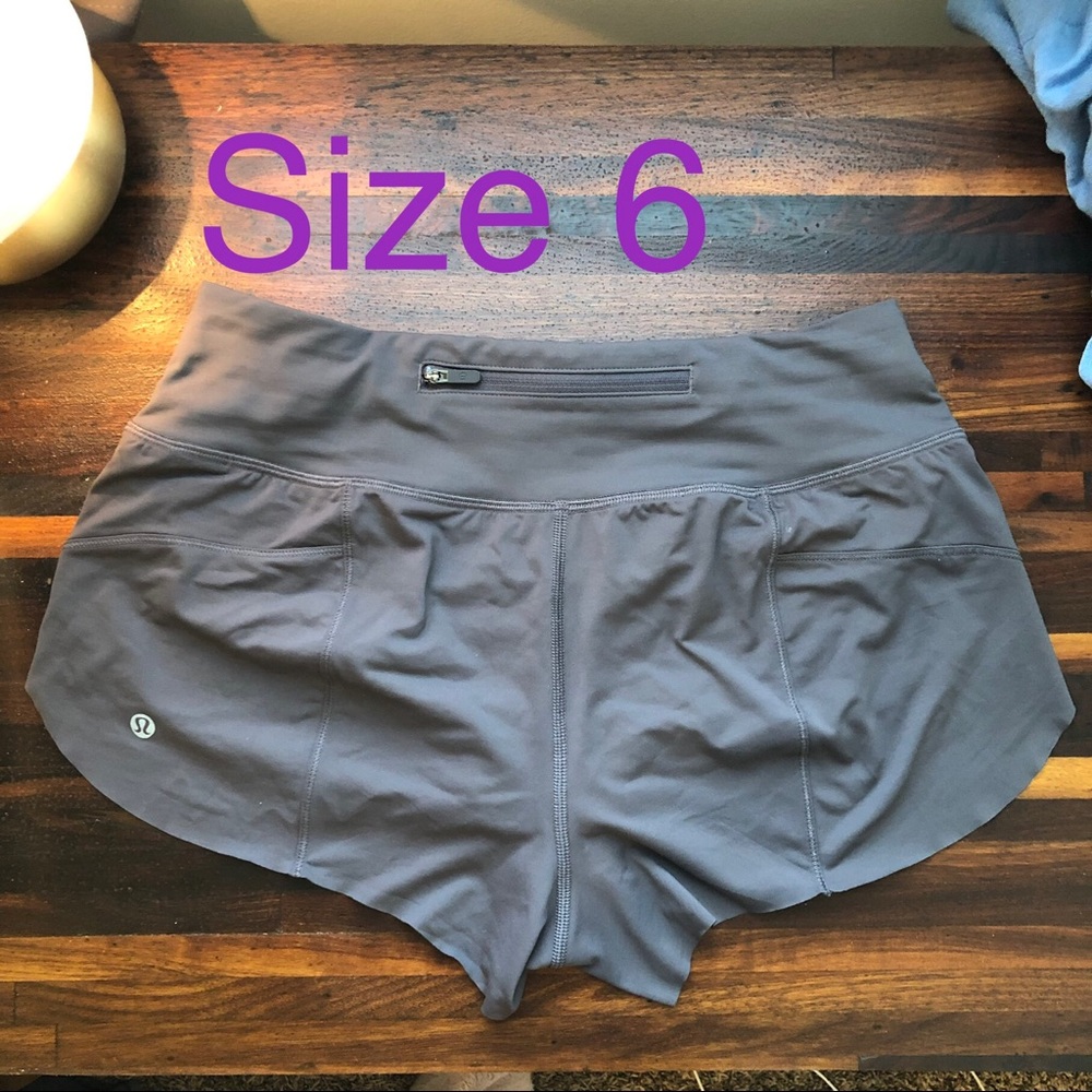 🍋 LULULEMON Chase me short 2.5” size 6